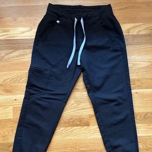 Figs black jogger pants (XS petite)